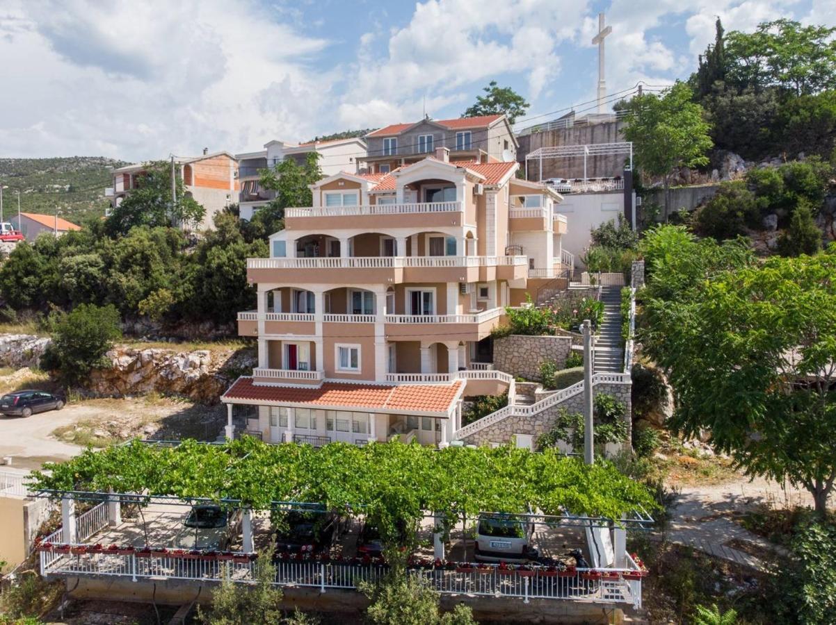 Apartments Bona Неум Экстерьер фото