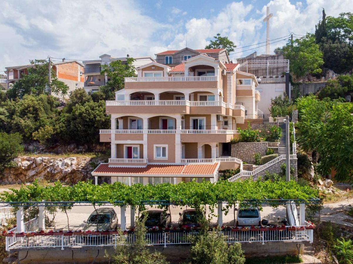 Apartments Bona Неум Экстерьер фото